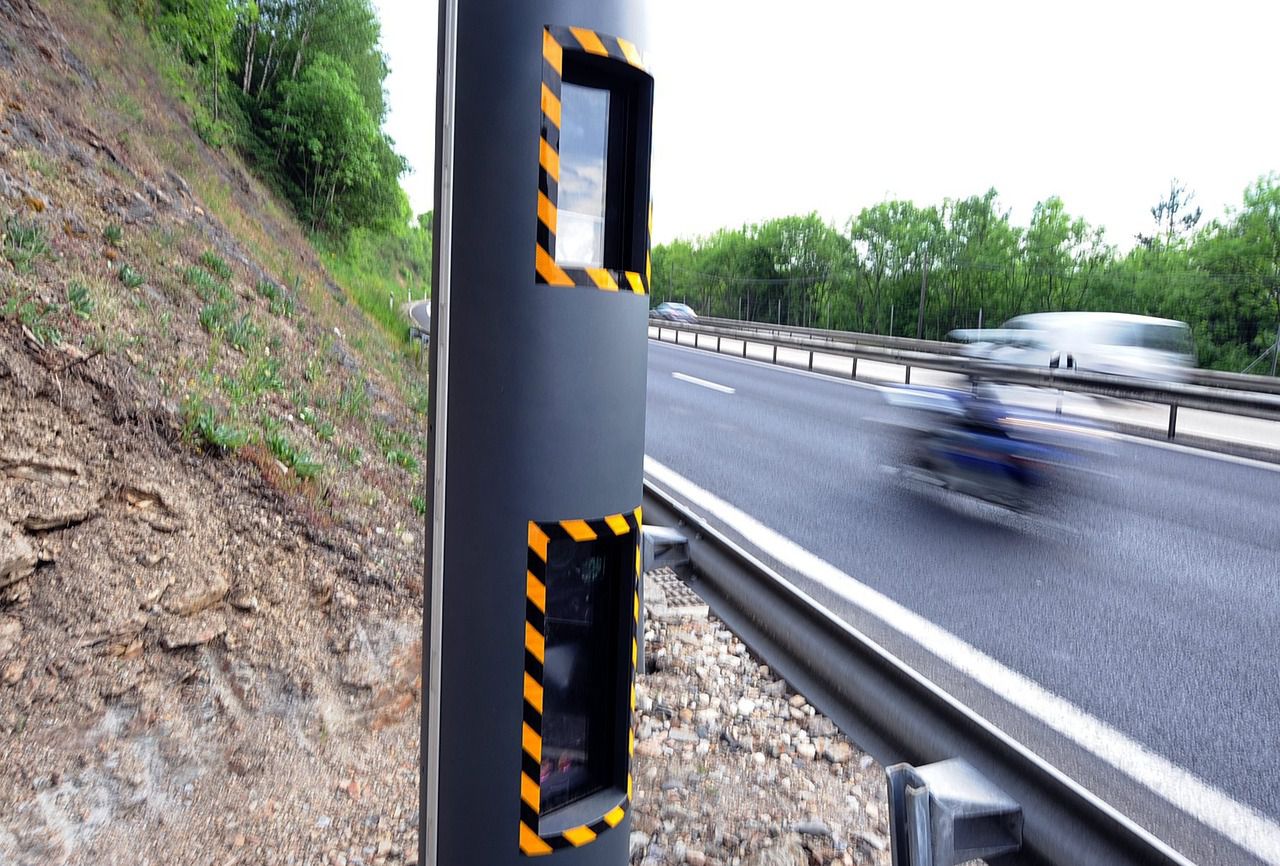 Radar fixe : quand reçoit-on l'amende ? - Courtage Automobile